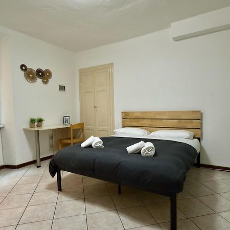 Roncati 7 Center Town Studio Apartments ベッラージョ エクステリア 写真